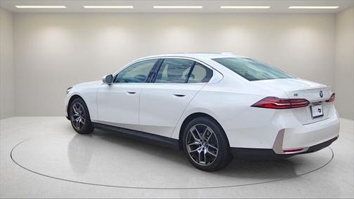 2024 BMW i5 eDrive40