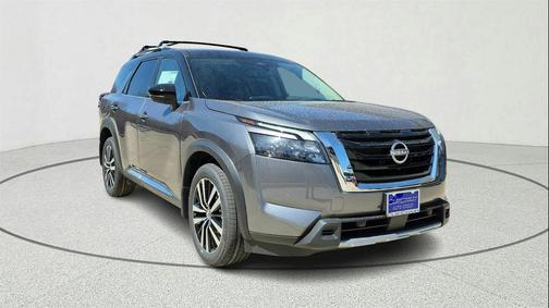 2025 Nissan Pathfinder Platinum FWD