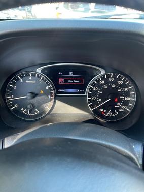 2017 Nissan Pathfinder SV