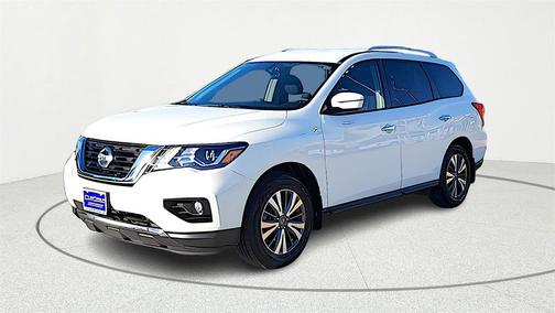 2017 Nissan Pathfinder SV