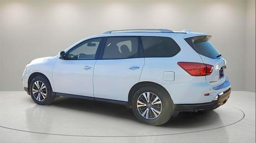 2017 Nissan Pathfinder SV