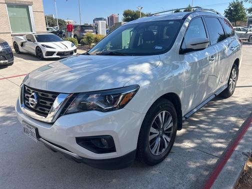 2017 Nissan Pathfinder SV