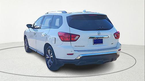 2017 Nissan Pathfinder SV