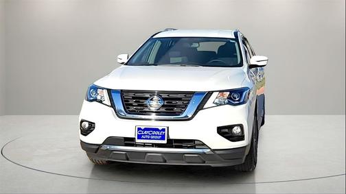 2017 Nissan Pathfinder SV