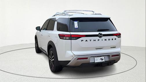 2025 Nissan Pathfinder Platinum FWD