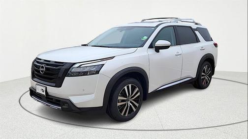 2025 Nissan Pathfinder Platinum FWD