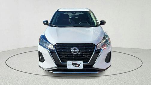 Fresh Powder 2022 Nissan Kicks S