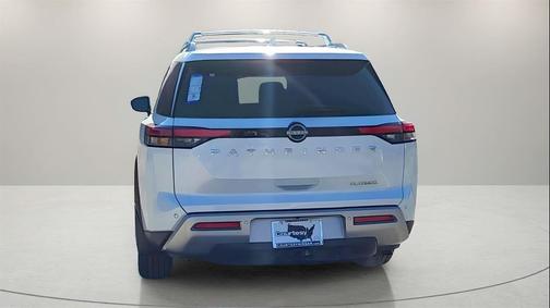 2025 Nissan Pathfinder Platinum FWD