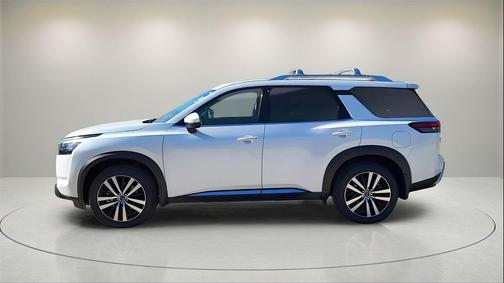 2025 Nissan Pathfinder Platinum FWD