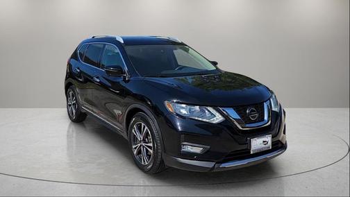 Magnetic Black 2018 Nissan Rogue SL