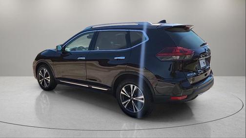 Magnetic Black 2018 Nissan Rogue SL