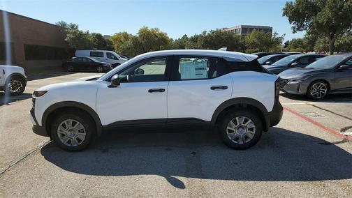 2025 Nissan Kicks S