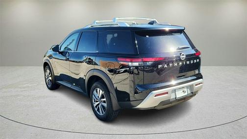 2025 Nissan Pathfinder SL FWD