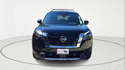2025 Nissan Pathfinder SL FWD