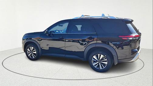 2025 Nissan Pathfinder SL FWD