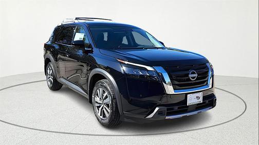 2025 Nissan Pathfinder SL FWD
