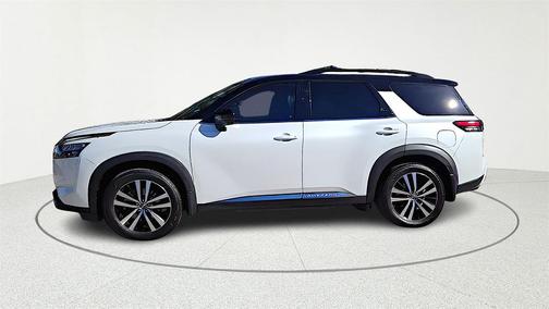 2025 Nissan Pathfinder Platinum 4WD