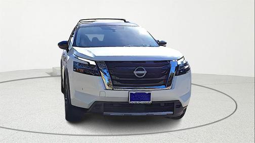 2025 Nissan Pathfinder Platinum 4WD