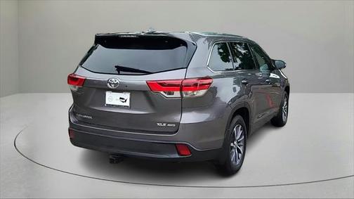 2018 Toyota Highlander SE