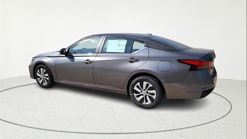 2025 Nissan Altima S FWD