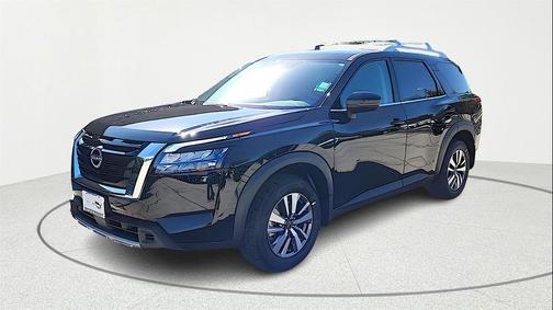 2025 Nissan Pathfinder SL FWD