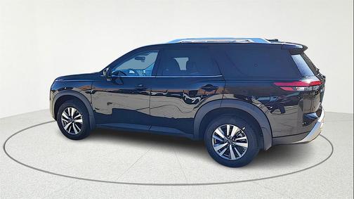 2025 Nissan Pathfinder SL FWD