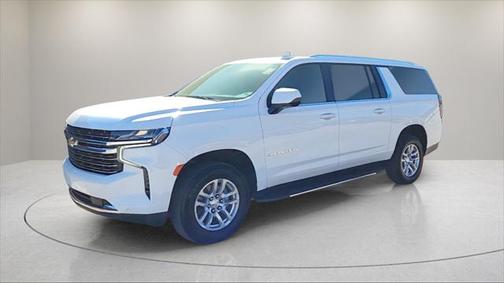2023 Chevrolet Suburban LT