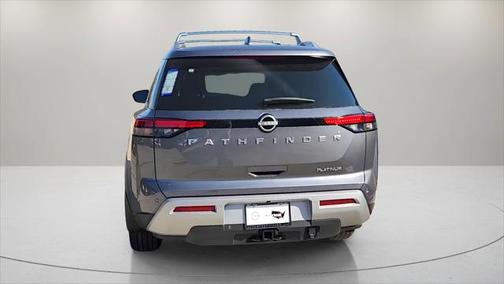 2025 Nissan Pathfinder Platinum FWD