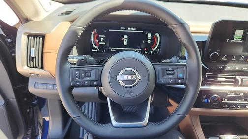 2025 Nissan Pathfinder Platinum FWD