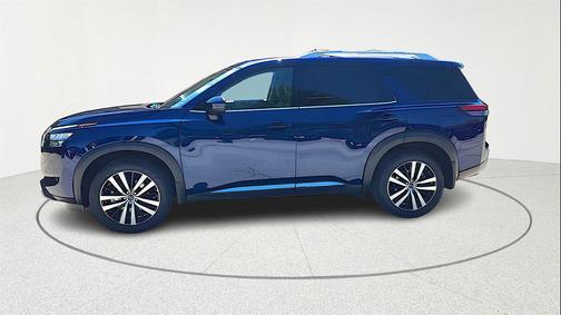 2025 Nissan Pathfinder Platinum FWD