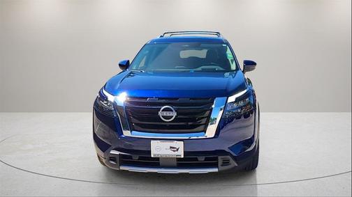 2025 Nissan Pathfinder Platinum FWD