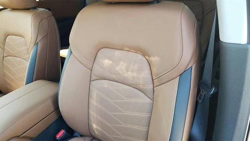 2025 Nissan Pathfinder Platinum FWD