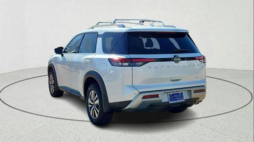 2025 Nissan Pathfinder SL FWD