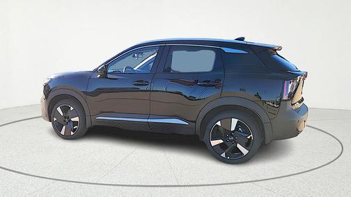 Super Black 2025 Nissan Kicks SR
