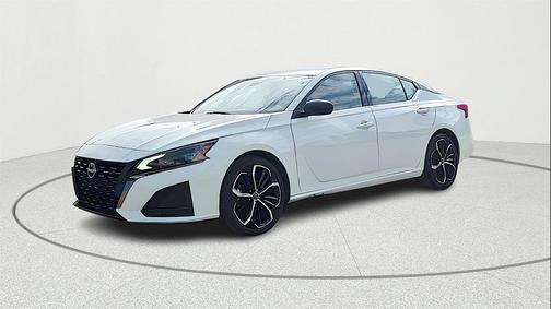 2024 Nissan Altima SR FWD