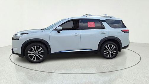 Everest White Pearl Tricoat 2025 Nissan Pathfinder Platinum FWD