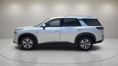 2022 Nissan Pathfinder SL 4WD