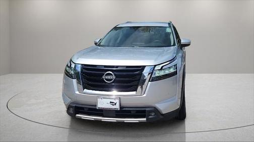 2022 Nissan Pathfinder SL 4WD