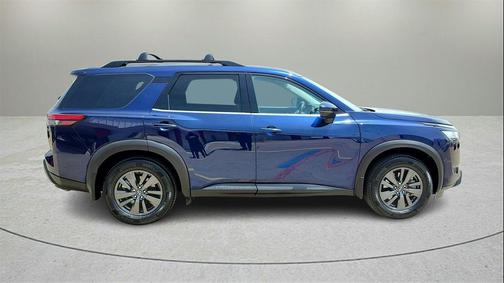 2023 Nissan Pathfinder SV FWD