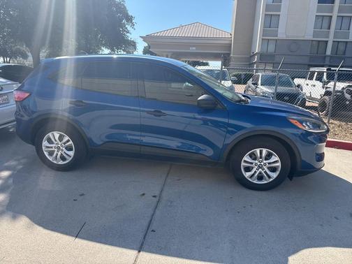 2022 Ford Escape S