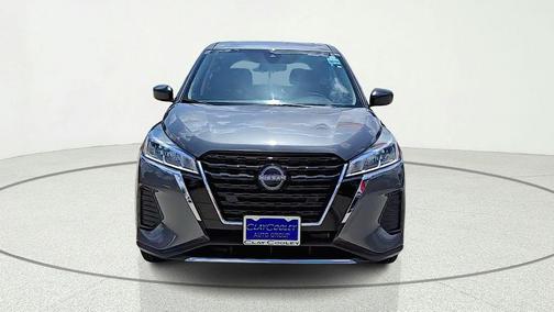 Gun Metallic 2024 Nissan Kicks S