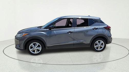 Gun Metallic 2024 Nissan Kicks S