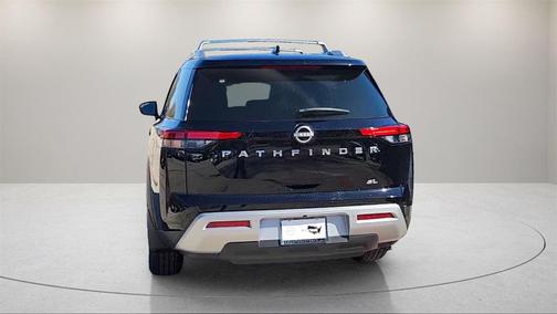 2025 Nissan Pathfinder SL FWD