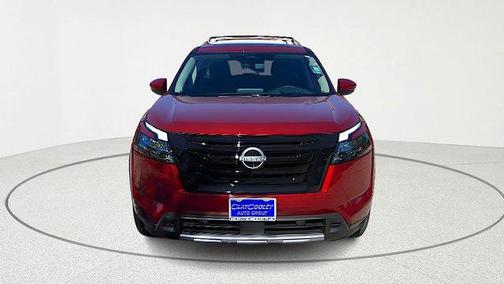 2025 Nissan Pathfinder Platinum FWD