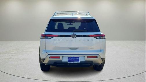 2025 Nissan Pathfinder SL FWD