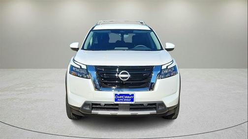 2025 Nissan Pathfinder SL FWD