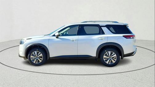 2025 Nissan Pathfinder SL FWD