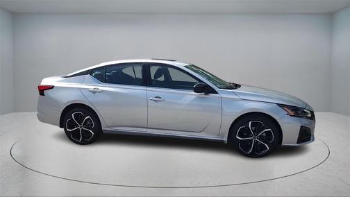 2024 Nissan Altima SR Intelligent AWD