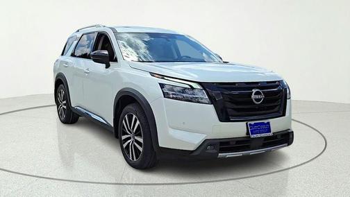 Pearl White Tricoat 2024 Nissan Pathfinder Platinum FWD