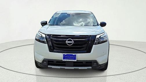 Pearl White Tricoat 2024 Nissan Pathfinder Platinum FWD